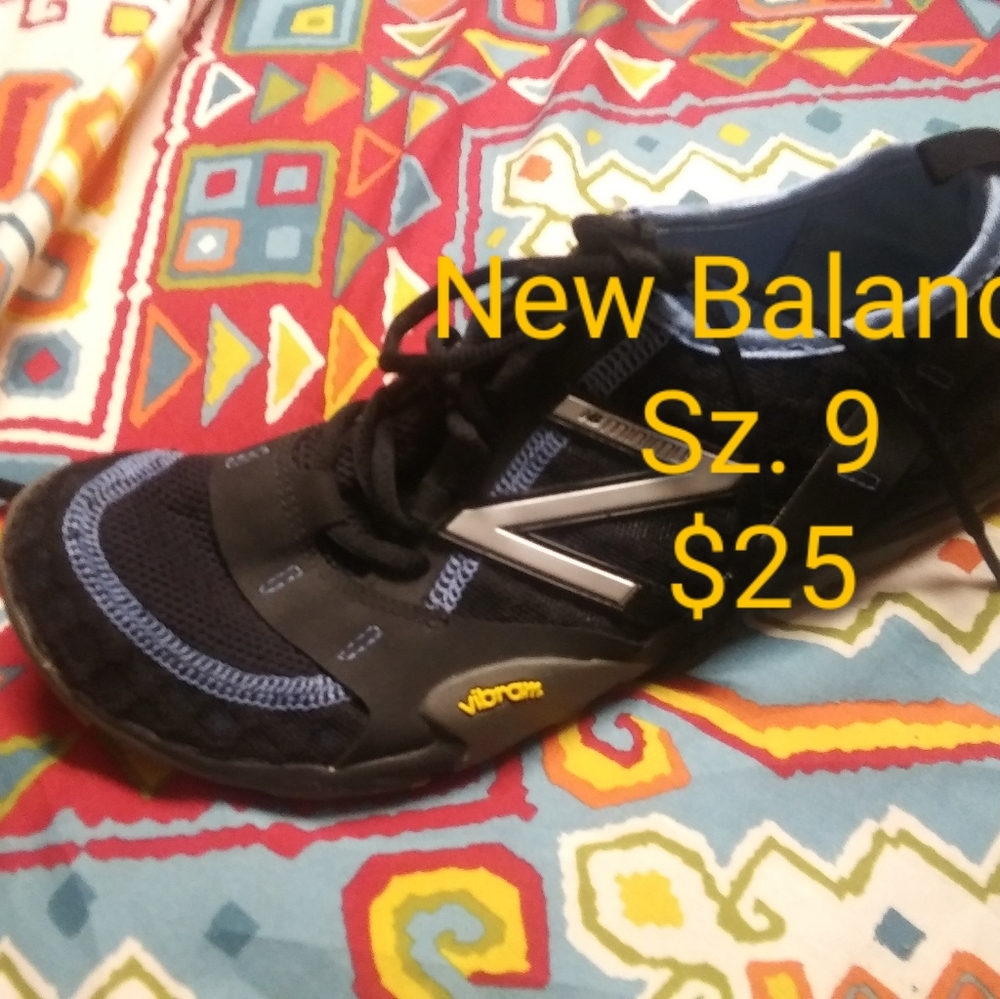 New balance minimums tennis shoes